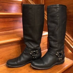 FRYE PHILLIP TALL HARNESS BOOT size 8